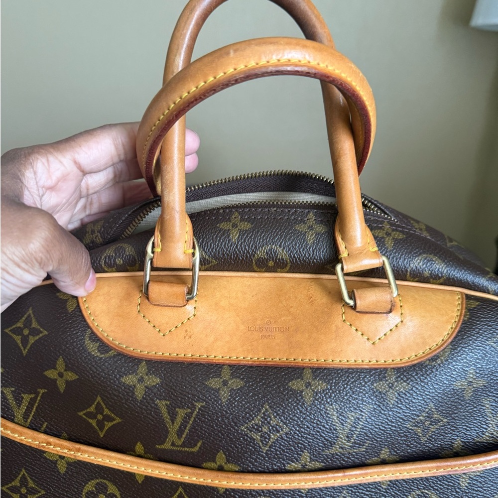 Excellent Pre-Loved Louis Vuitton Monogram Deauville Bag - Picture 3 of 12